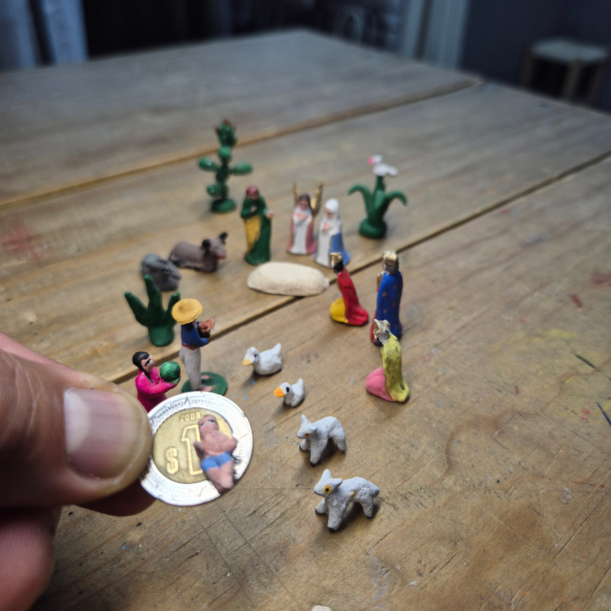 Nacimiento artesanal en miniatura de barro